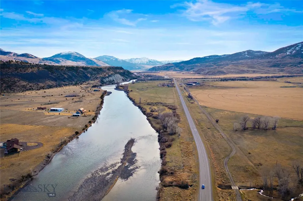 Tbd Highway 89 Emigrant MT 59027