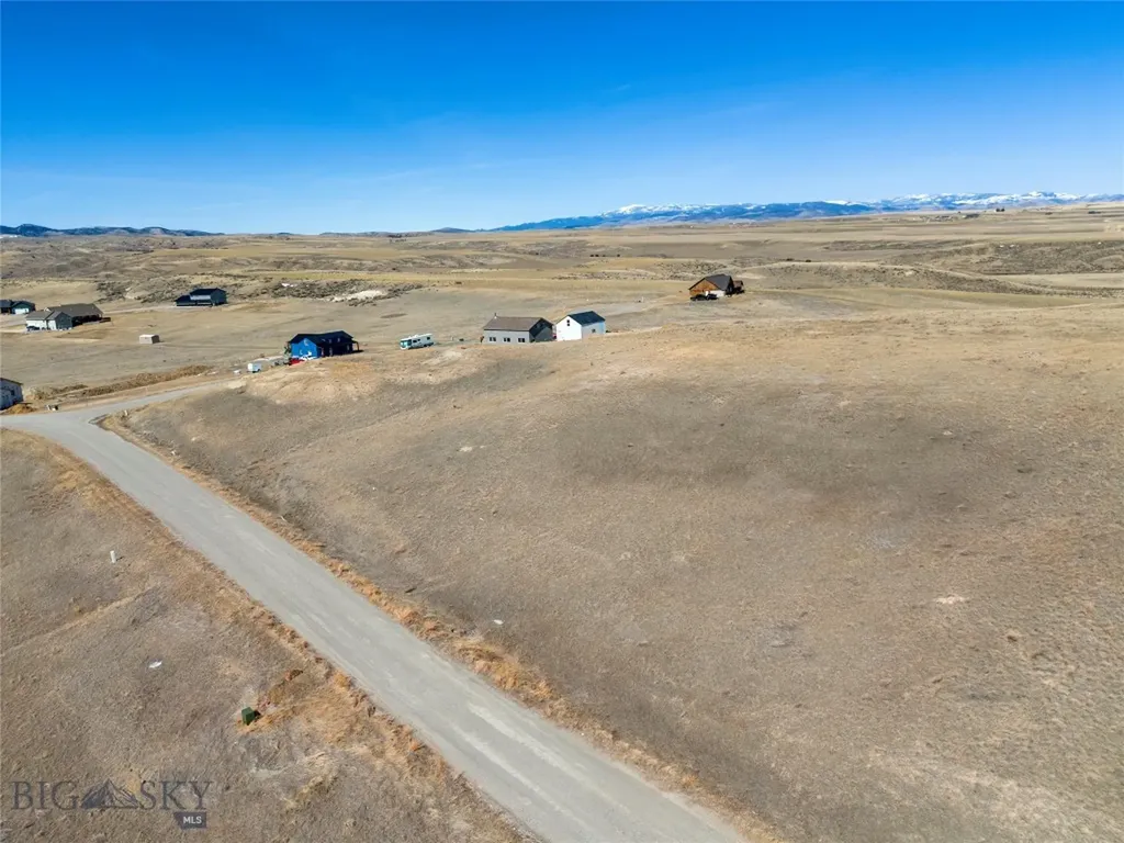 12 Hollowtop Three Forks MT 59752