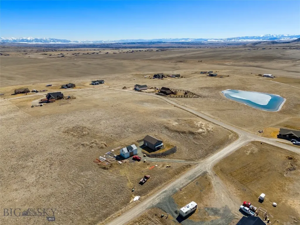 12 Hollowtop Three Forks MT 59752