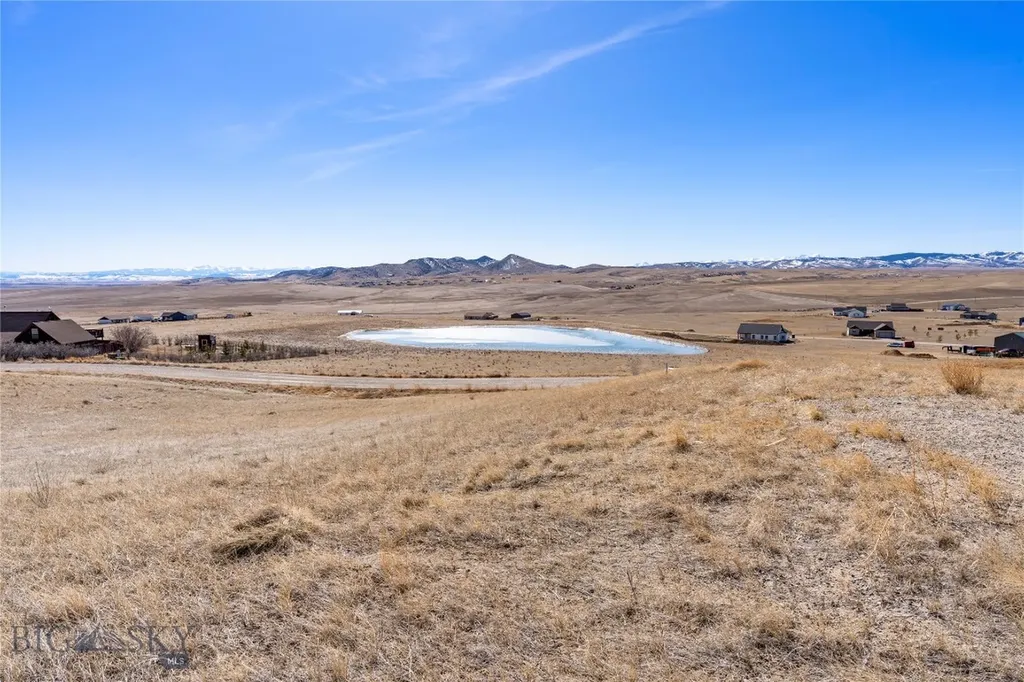 12 Hollowtop Three Forks MT 59752