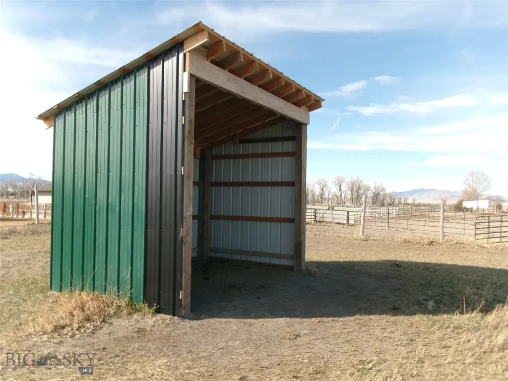 1335 Cattle Drive Dillon MT 59725