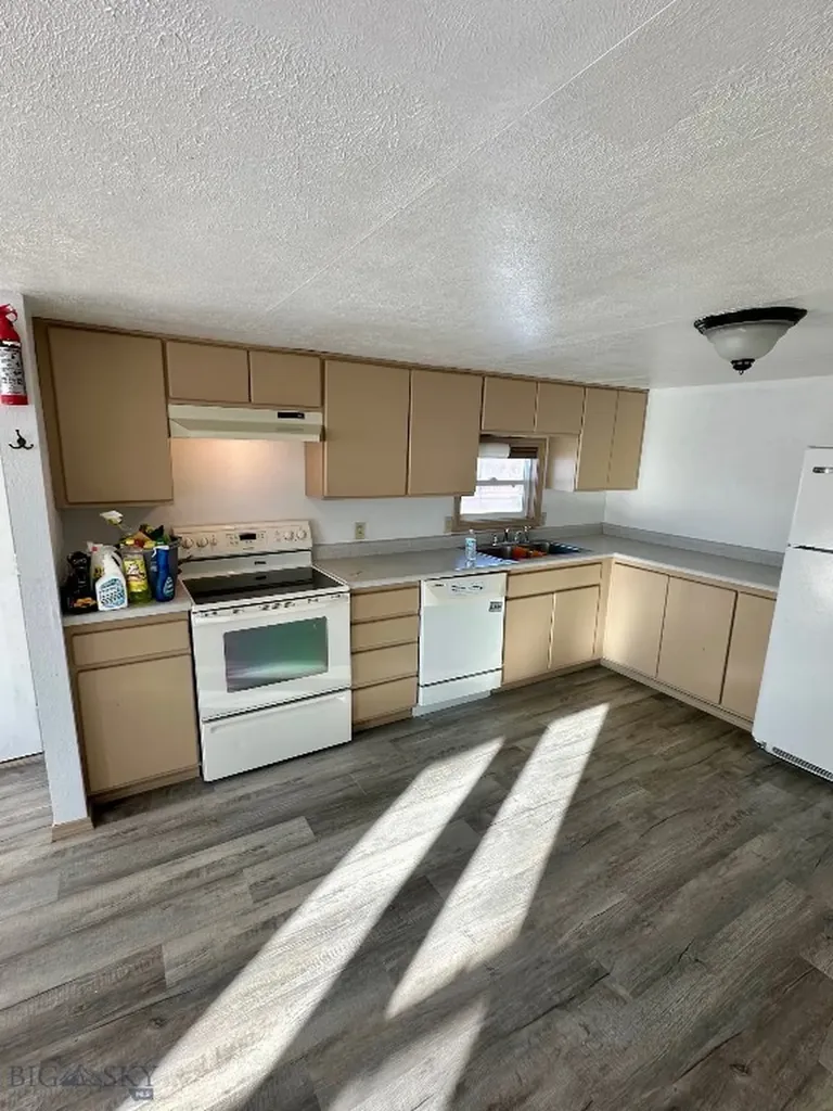 1025 Montana Avenue Deer Lodge MT 59722