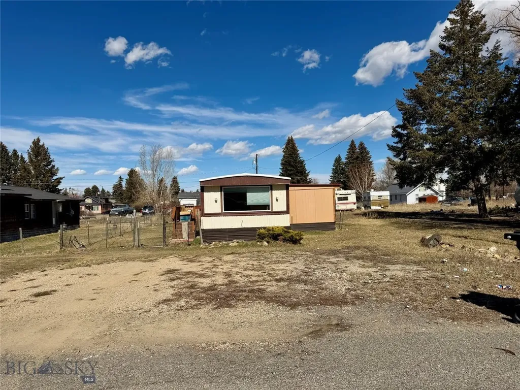 1025 Montana Avenue Deer Lodge MT 59722