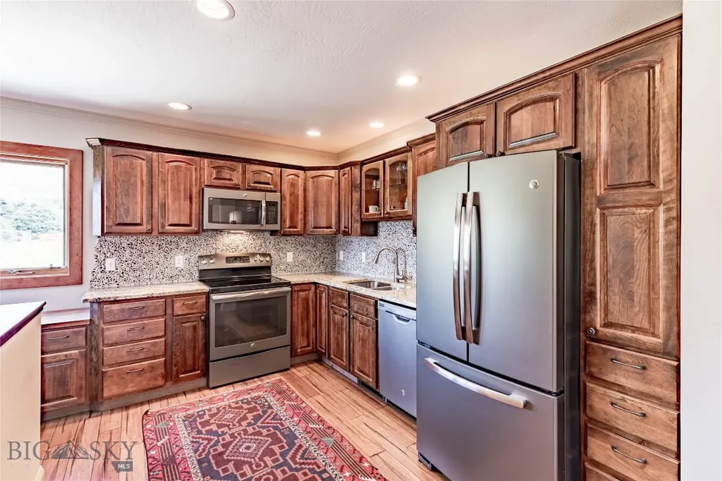 18 Sturdy Lane Cameron MT 59720