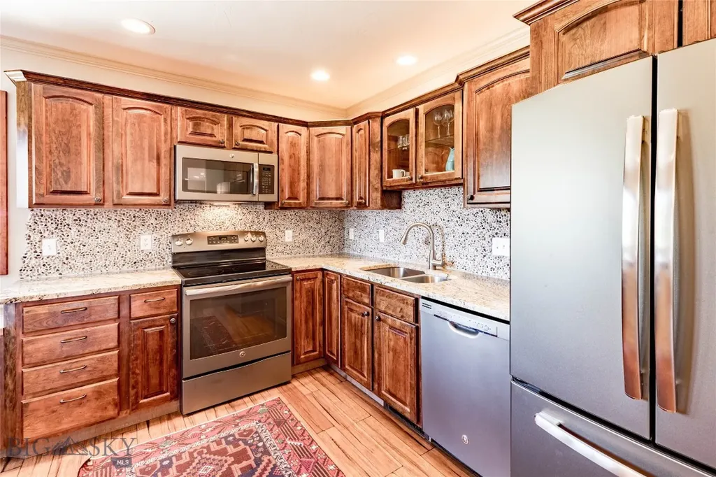 18 Sturdy Lane Cameron MT 59720