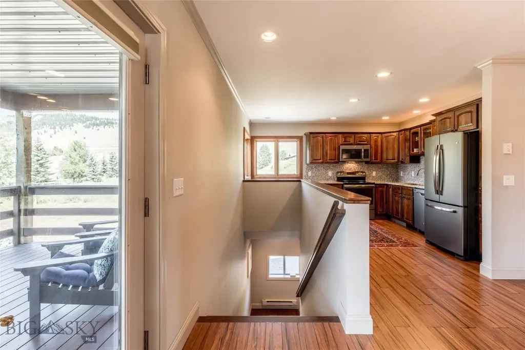 18 Sturdy Lane Cameron MT 59720