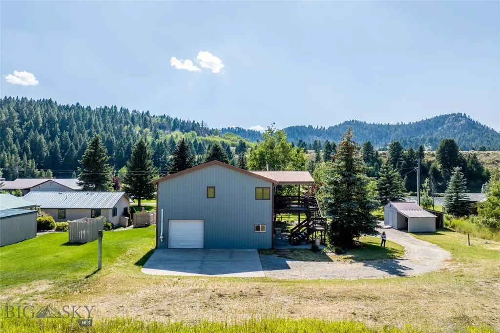 18 Sturdy Lane Cameron MT 59720