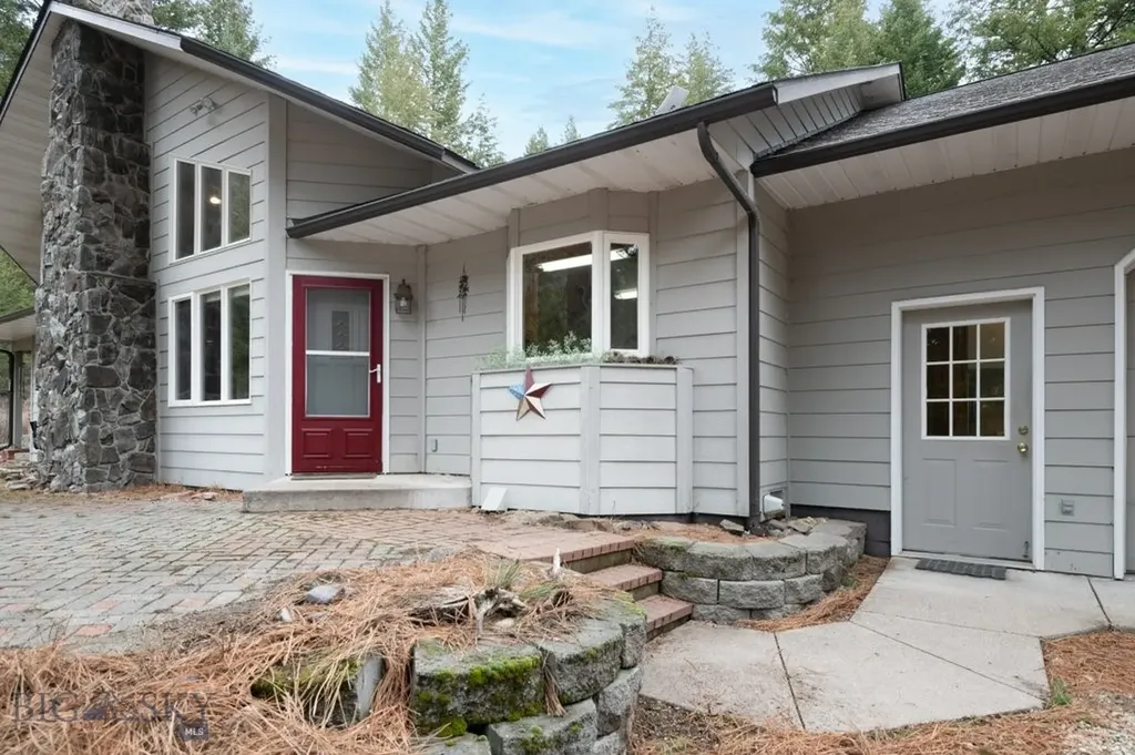 14300 Cambridge Road Bonner MT 59823