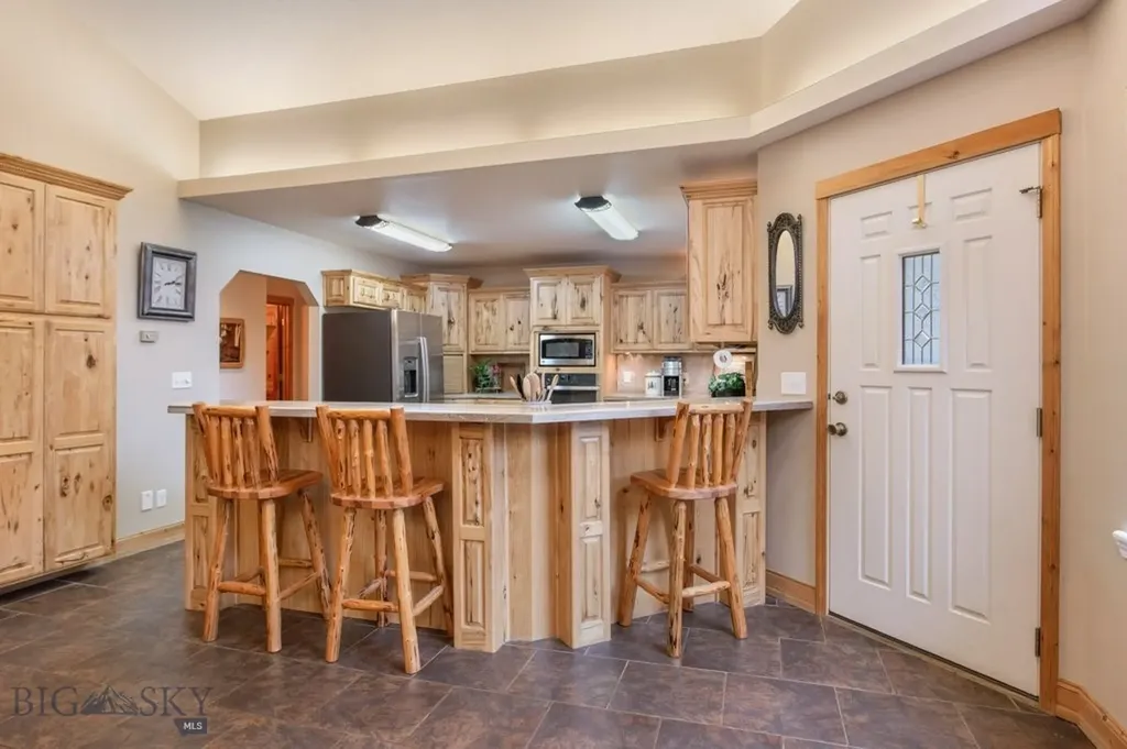 14300 Cambridge Road Bonner MT 59823
