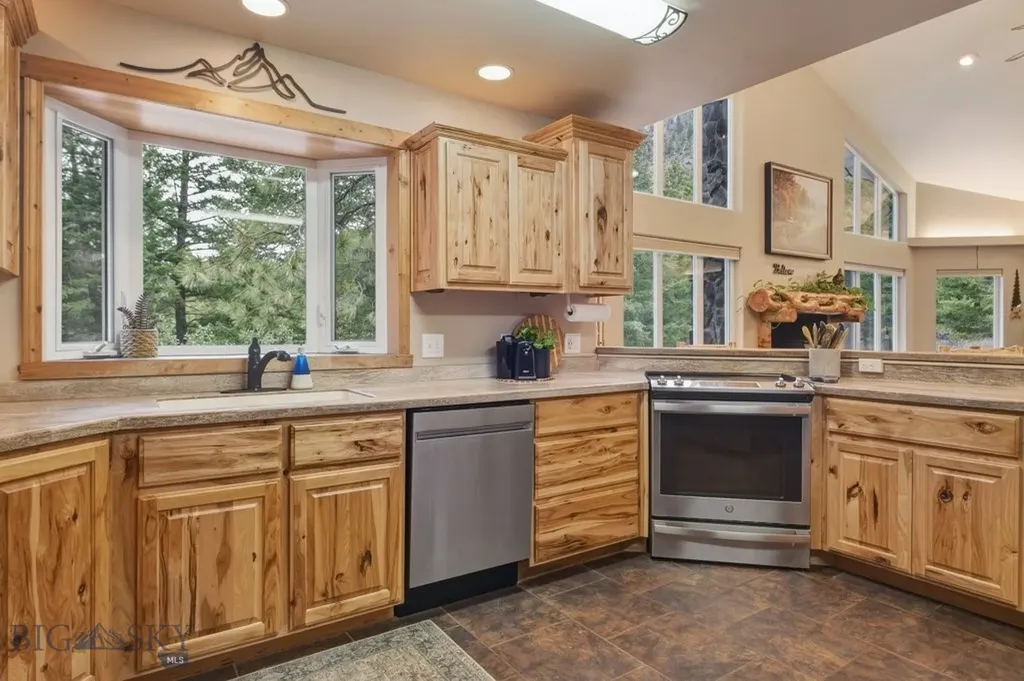 14300 Cambridge Road Bonner MT 59823