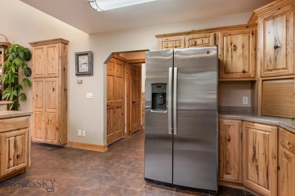 14300 Cambridge Road Bonner MT 59823