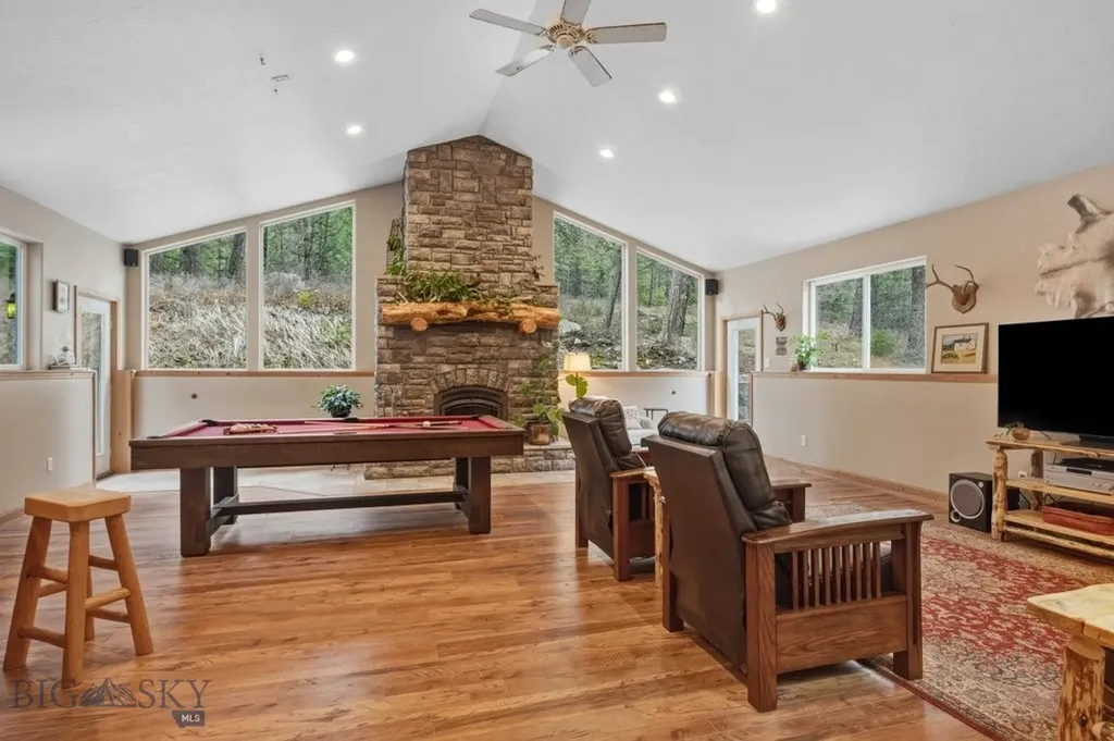 14300 Cambridge Road Bonner MT 59823