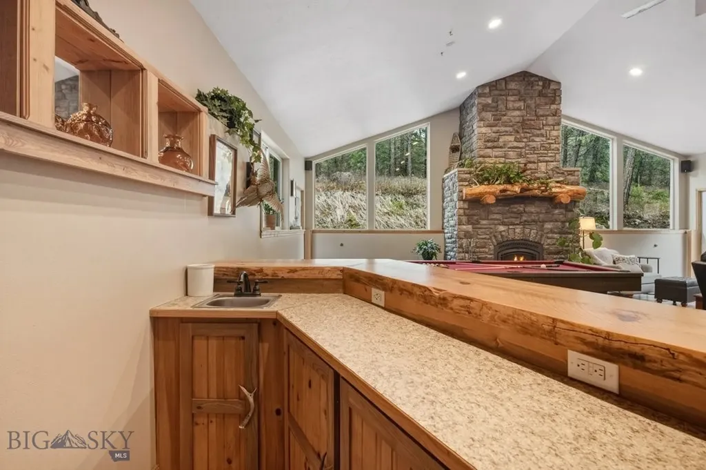 14300 Cambridge Road Bonner MT 59823