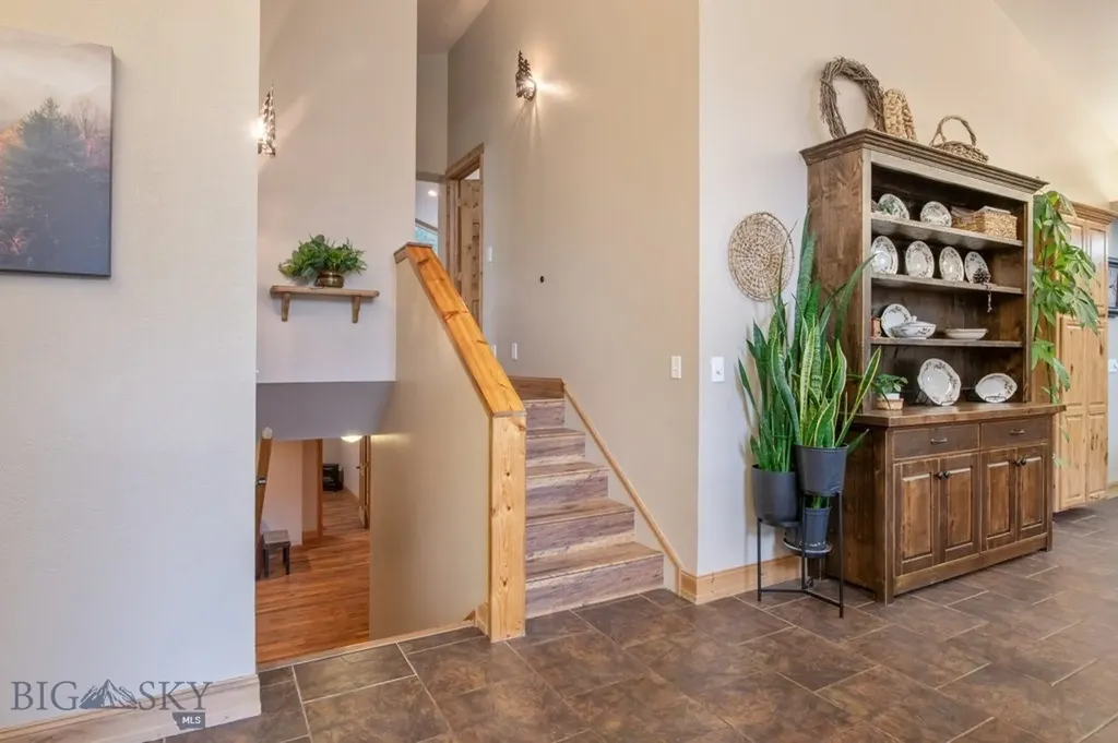 14300 Cambridge Road Bonner MT 59823