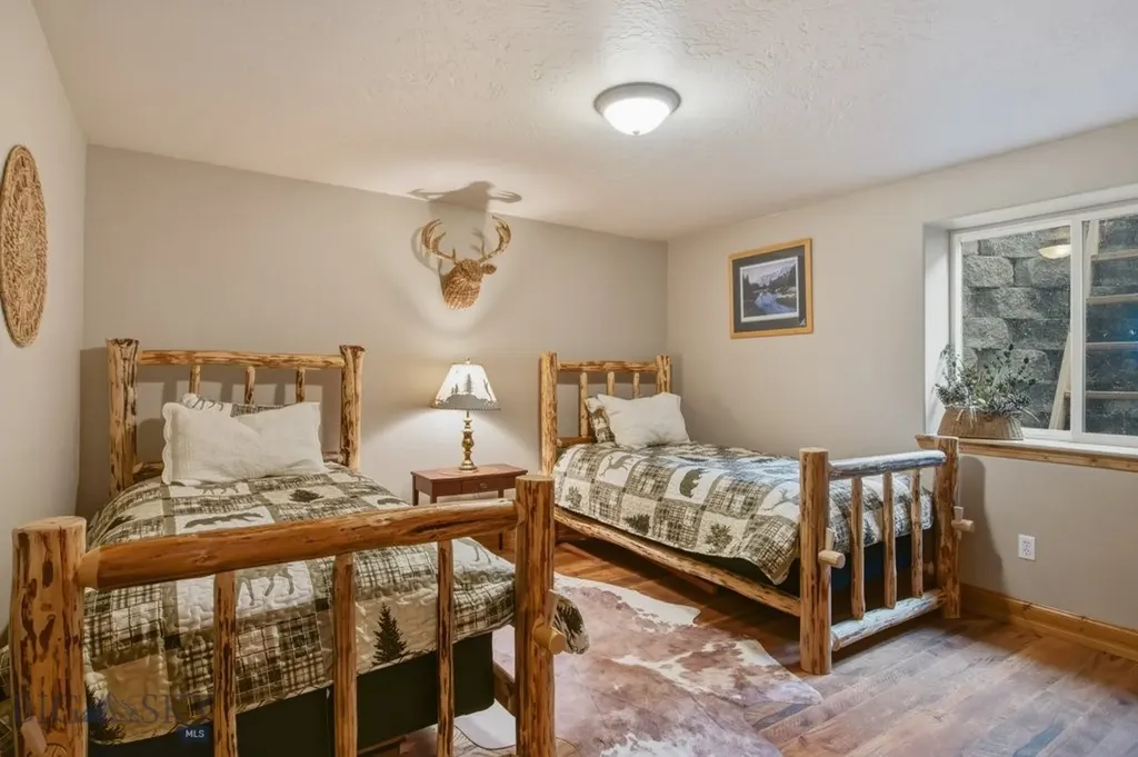 14300 Cambridge Road Bonner MT 59823