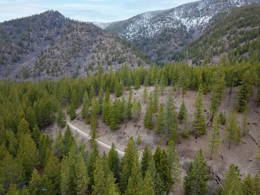 14300 Cambridge Road Bonner MT 59823