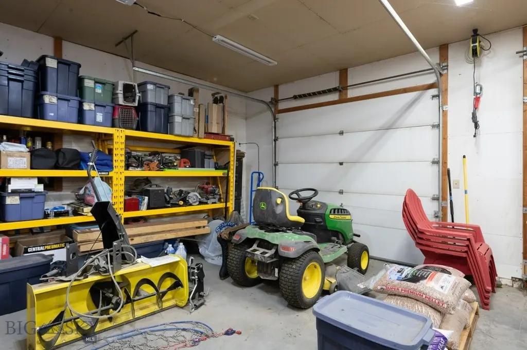 14300 Cambridge Road Bonner MT 59823
