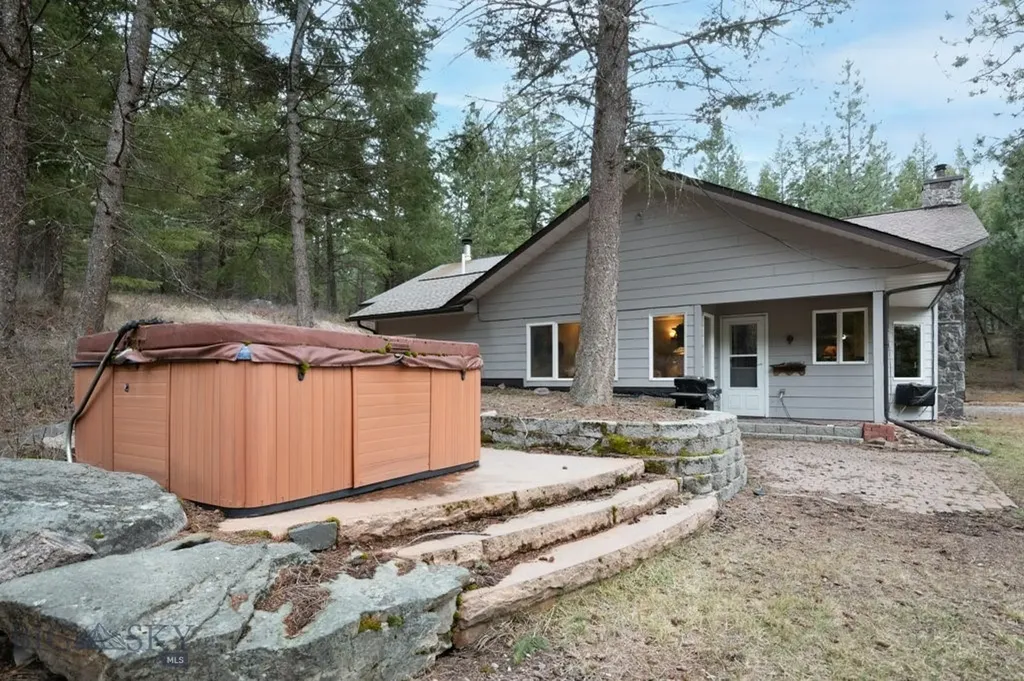 14300 Cambridge Road Bonner MT 59823