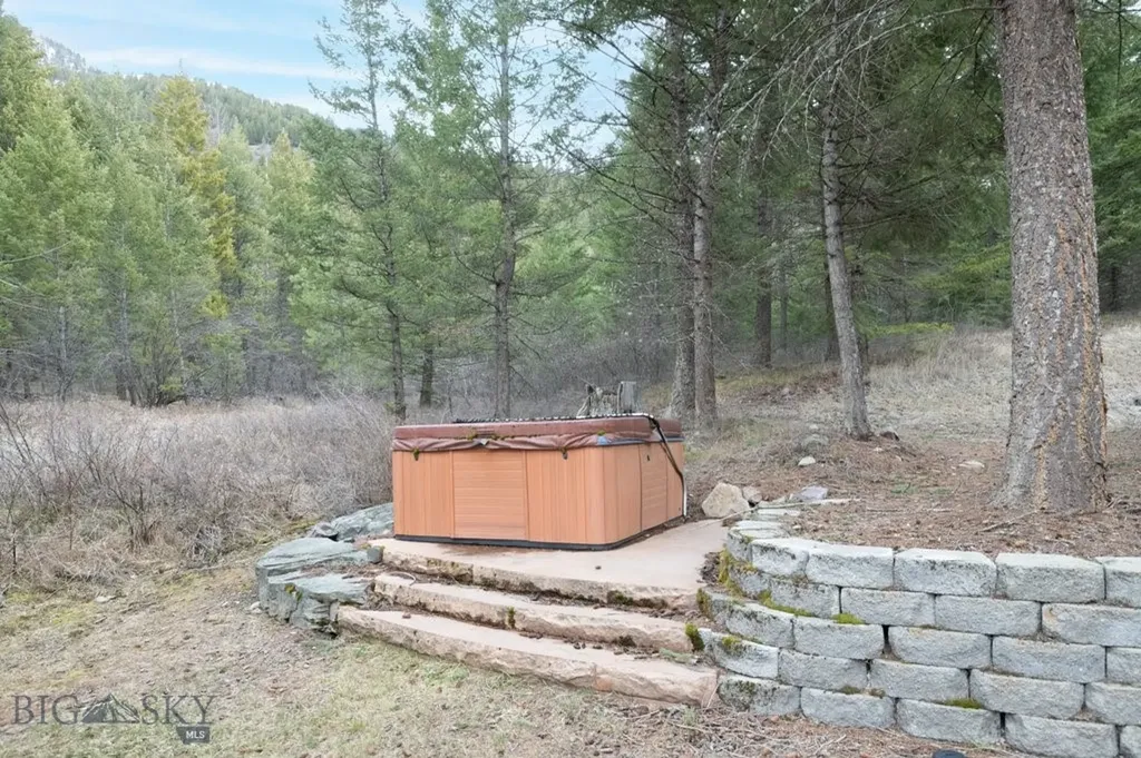 14300 Cambridge Road Bonner MT 59823
