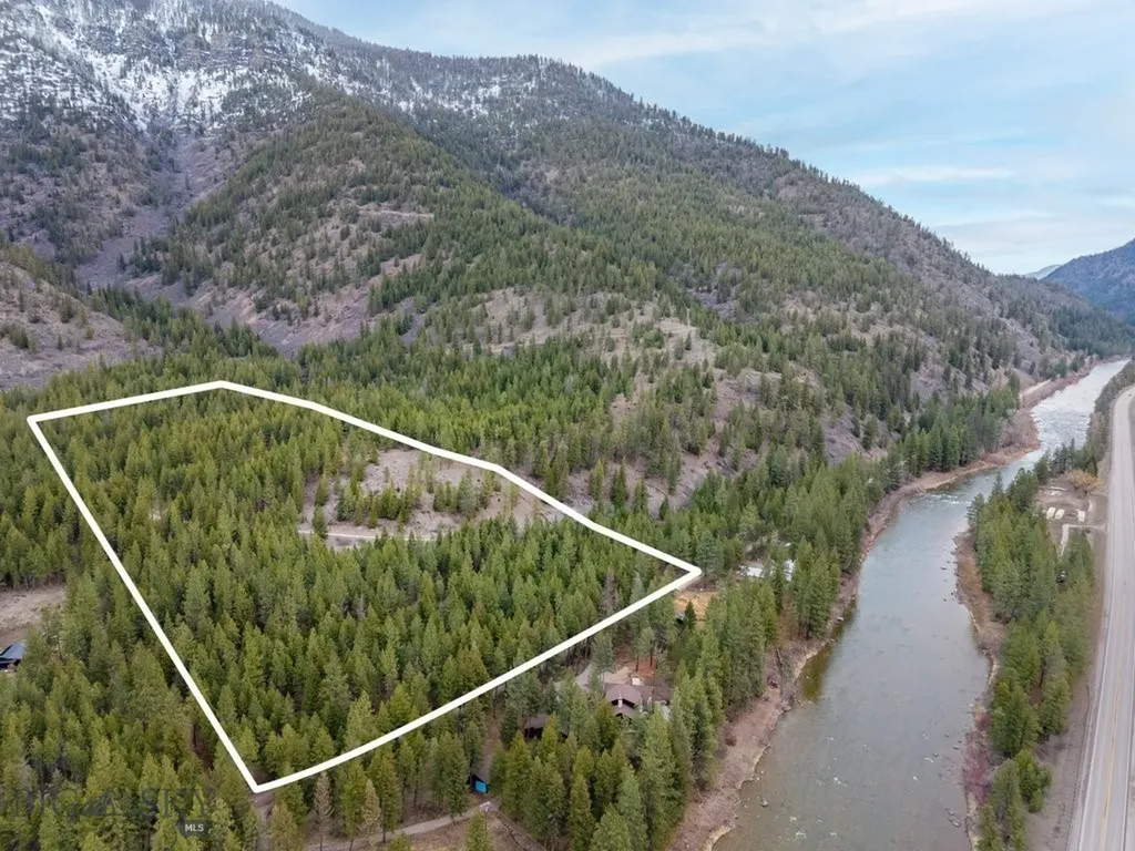 14300 Cambridge Road Bonner MT 59823