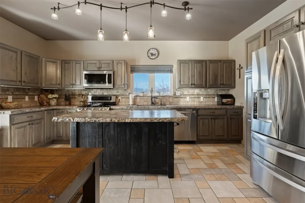 110 Mountain View Lane Deer Lodge MT 59722