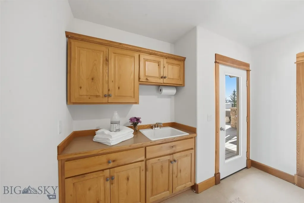 585 Wildrose Lane Bozeman MT 59715