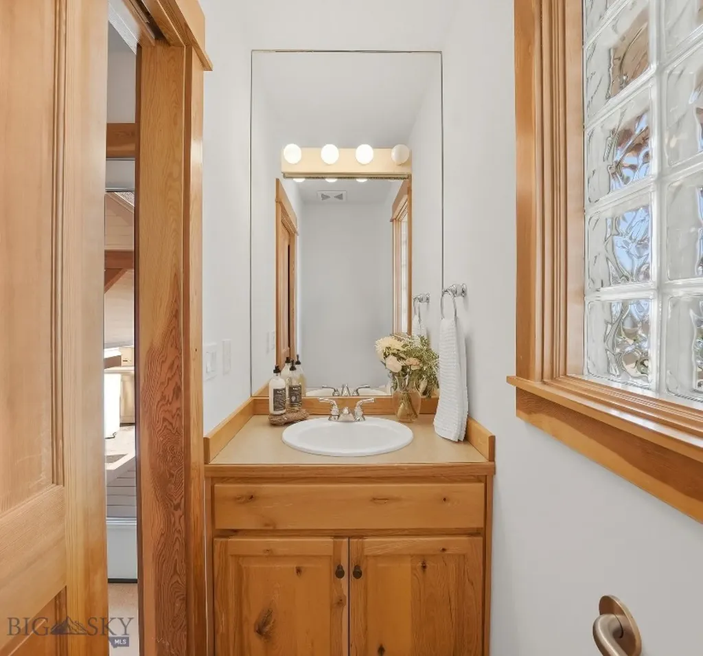 585 Wildrose Lane Bozeman MT 59715