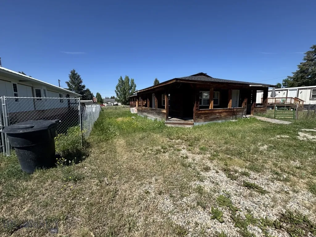1023 Montana Avenue Deer Lodge MT 59722