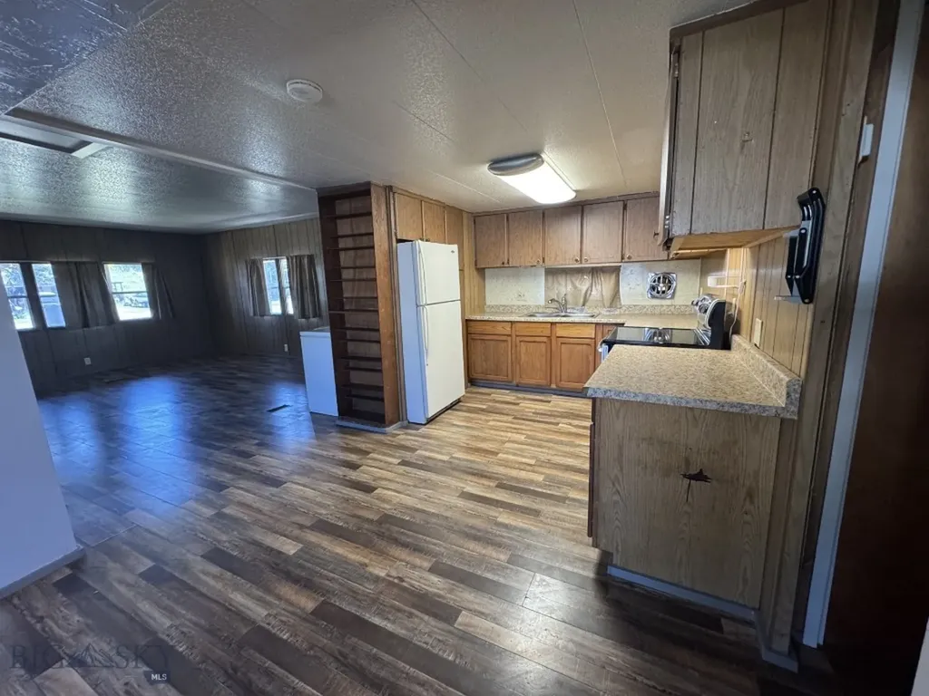1023 Montana Avenue Deer Lodge MT 59722