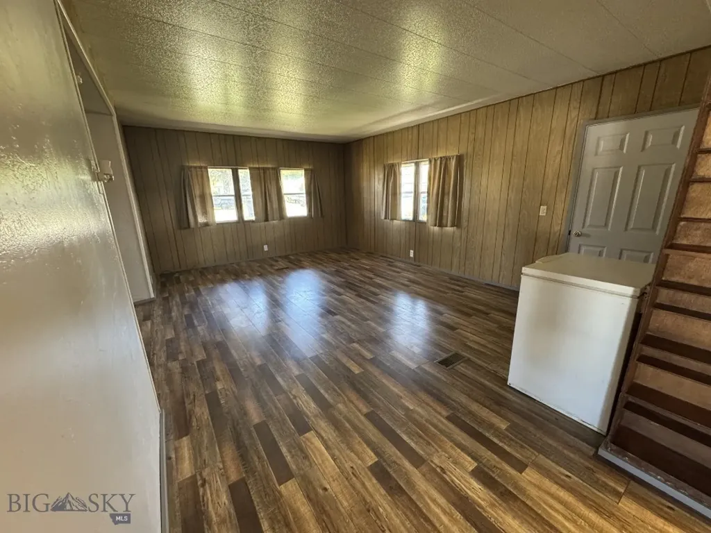 1023 Montana Avenue Deer Lodge MT 59722