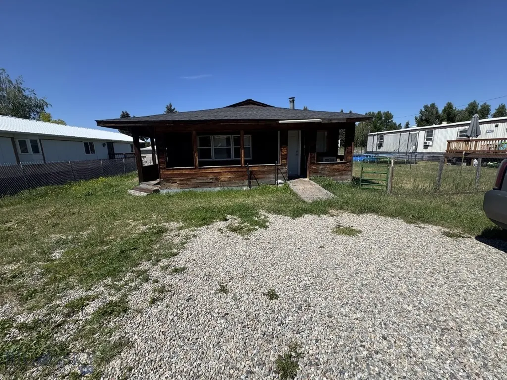 1023 Montana Avenue Deer Lodge MT 59722