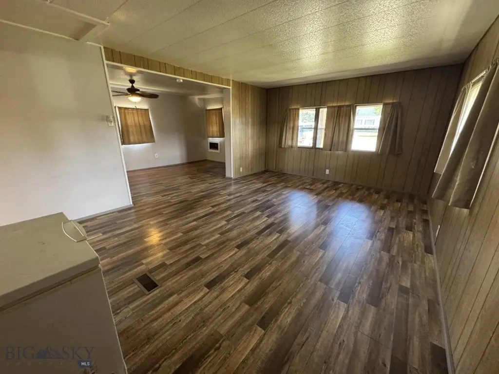 1023 Montana Avenue Deer Lodge MT 59722