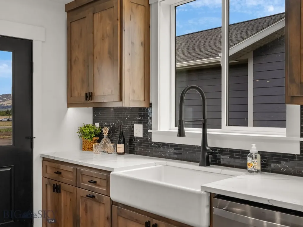 915 Arnold Bozeman MT 59715