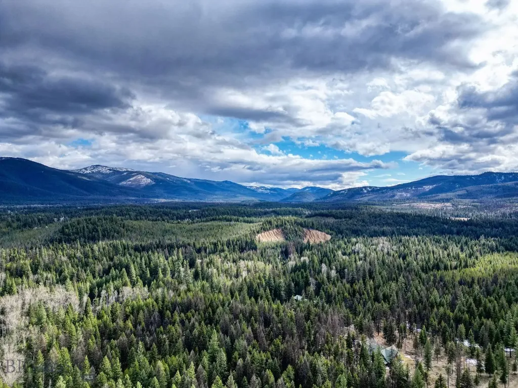 488 & 536 Grumpy Dog Road Libby MT 59923