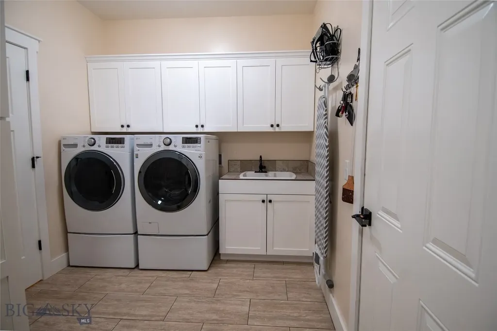 37 Baldy View Lane Townsend MT 59644