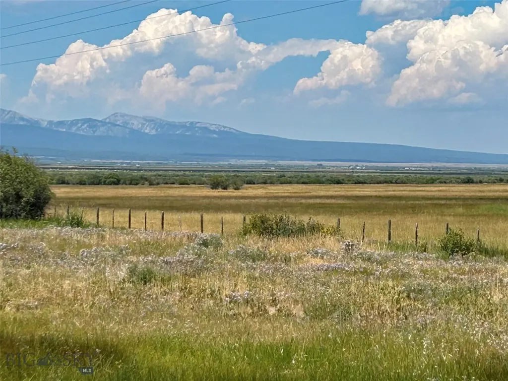 43615 Mount Highway 278 Jackson MT 59736