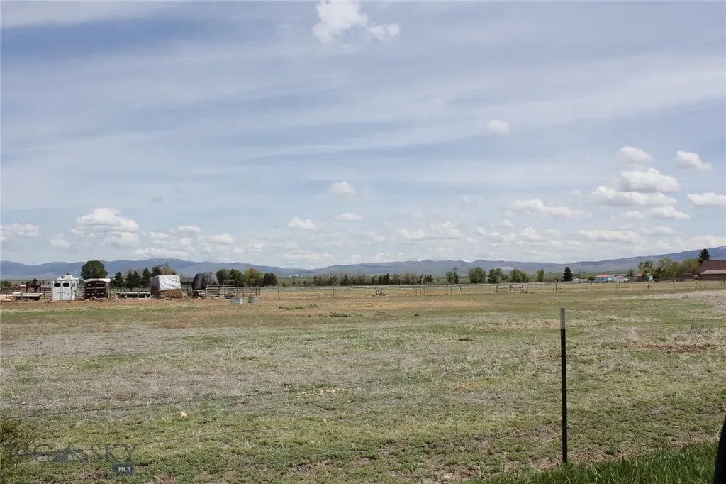 160 Sullivan Dillon MT 59725