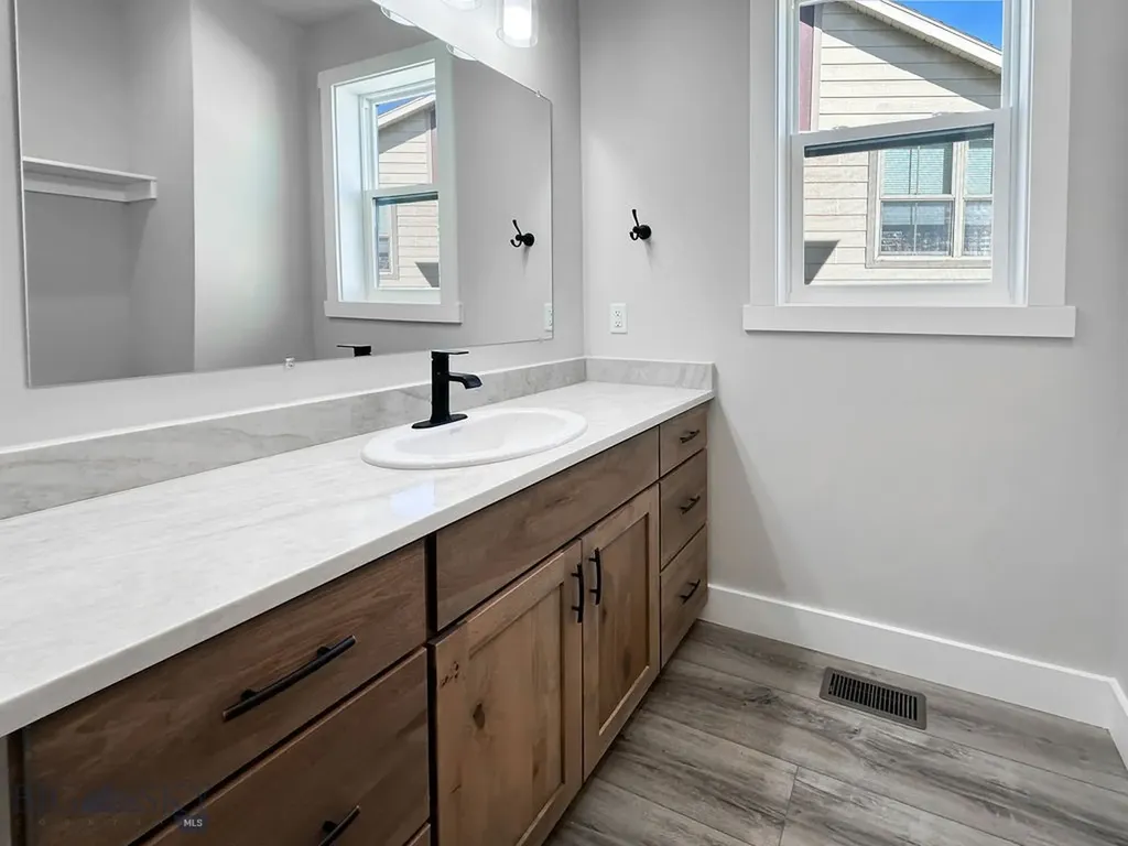 1033 N 14th Bozeman MT 59715