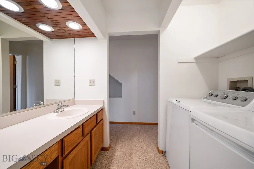 102 Hoffman Drive Bozeman MT 59715