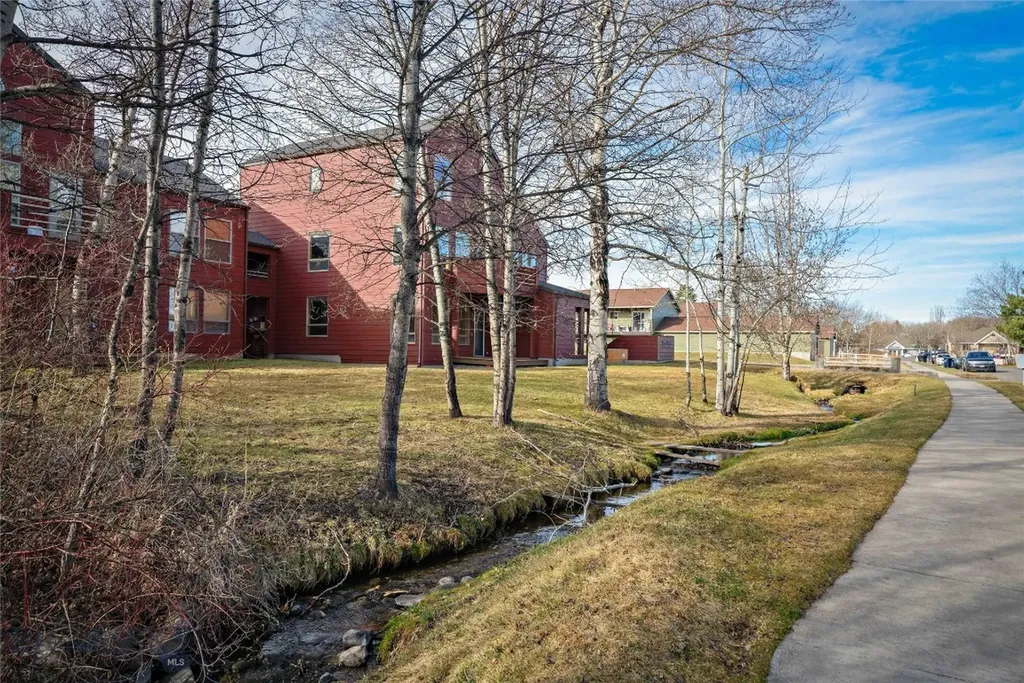 102 Hoffman Drive Bozeman MT 59715
