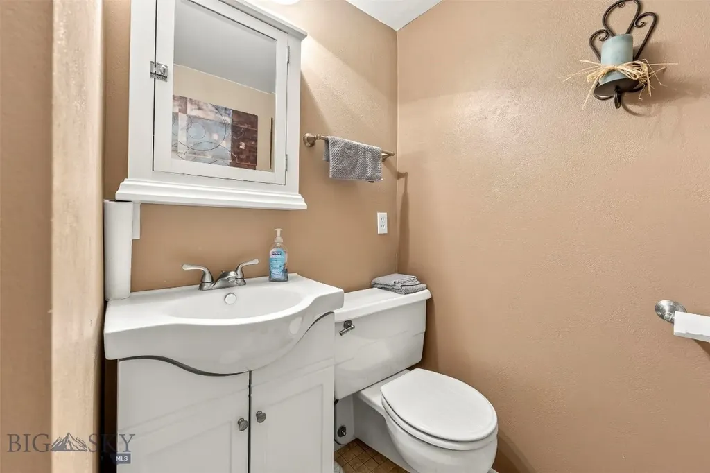 2740 Wharton Butte MT 59701