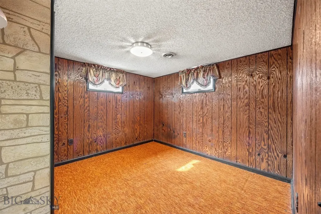 2740 Wharton Butte MT 59701