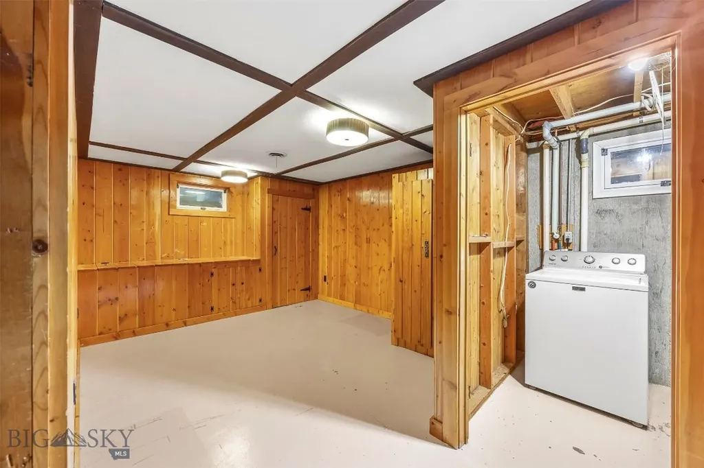 2740 Wharton Butte MT 59701