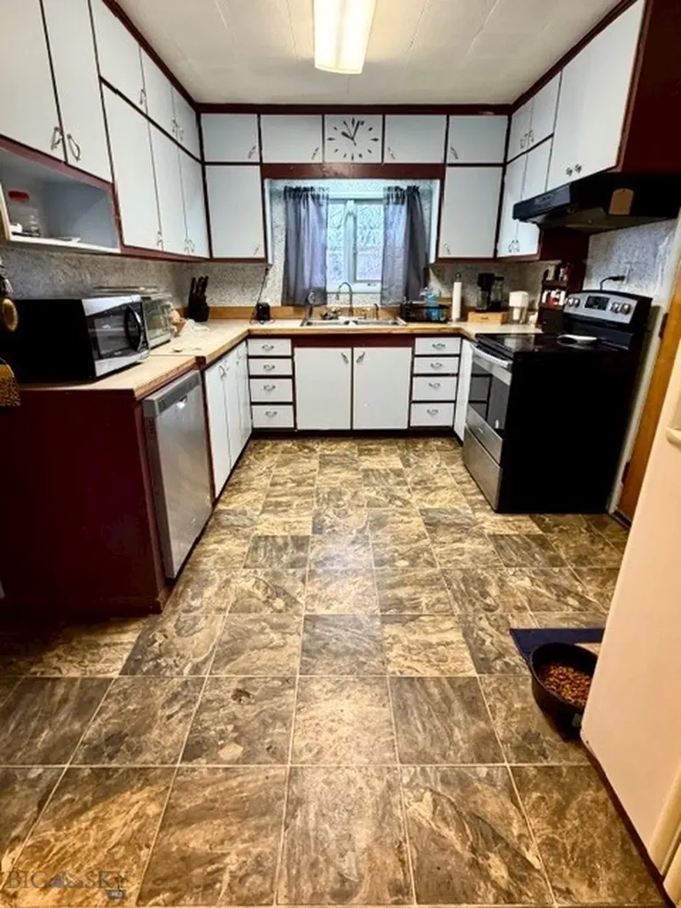 1122 Saint Charles Street Fort Benton MT 59442