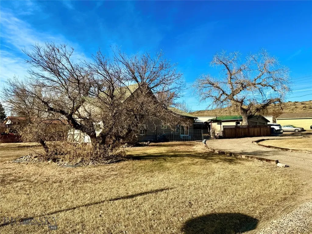 1122 Saint Charles Street Fort Benton MT 59442