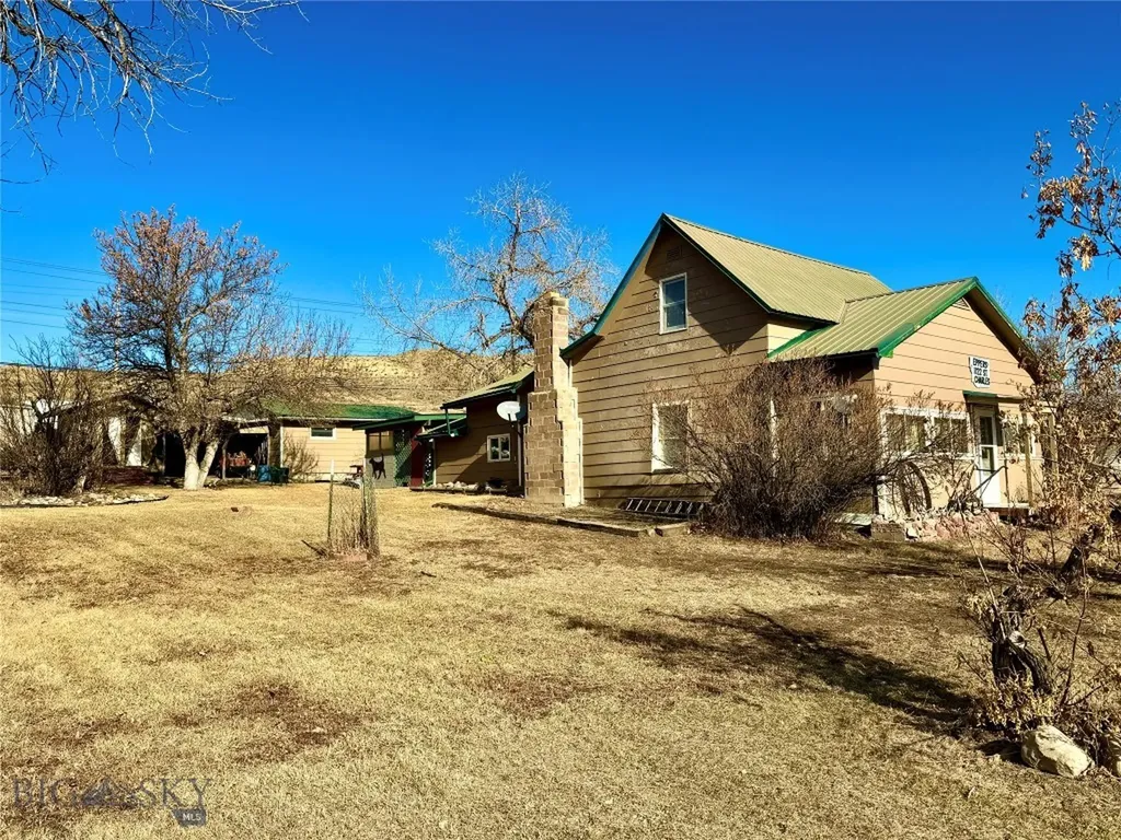 1122 Saint Charles Street Fort Benton MT 59442