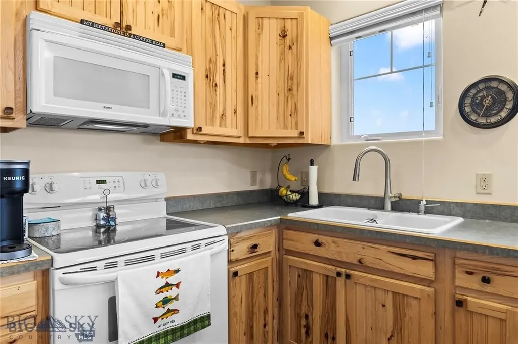 440 Beaverhead Street Ennis MT 59729
