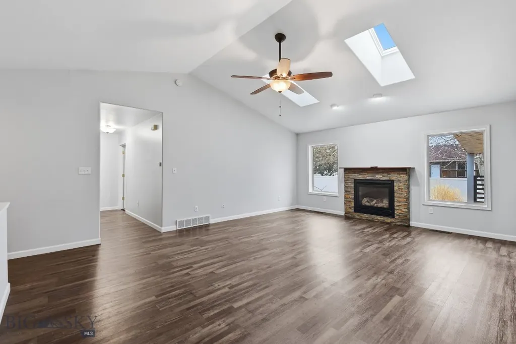 328 35th Avenue NE Great Falls MT 59404