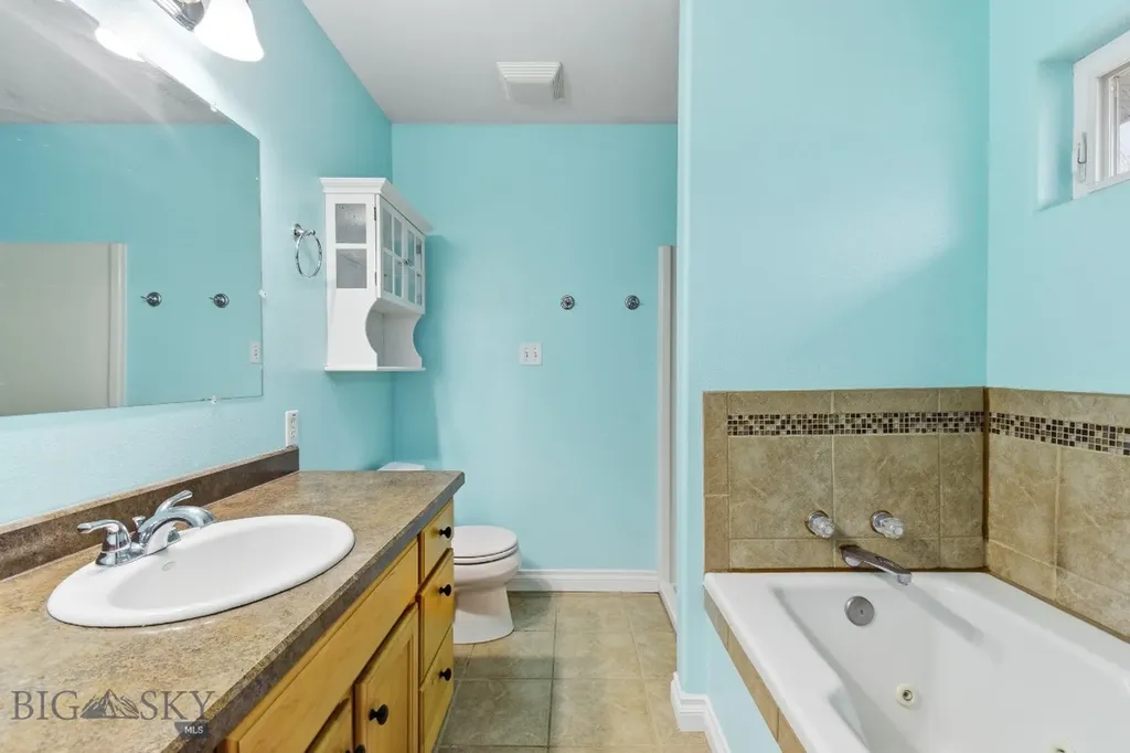 328 35th Avenue NE Great Falls MT 59404