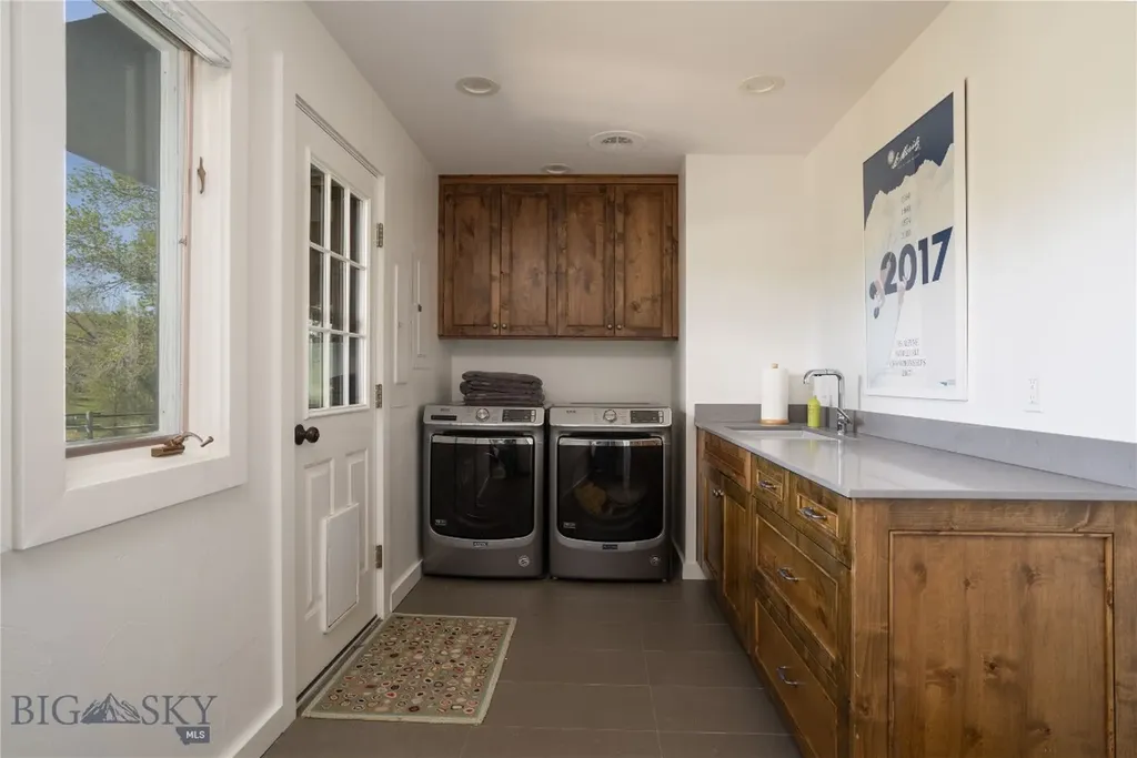 179 Montana Ranch Trail Road Gallatin Gateway MT 59730